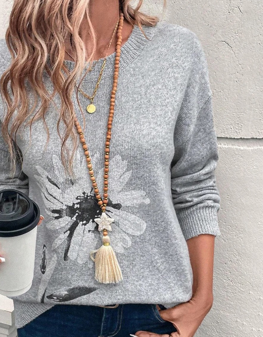 Aschgrauer Komfortpullover