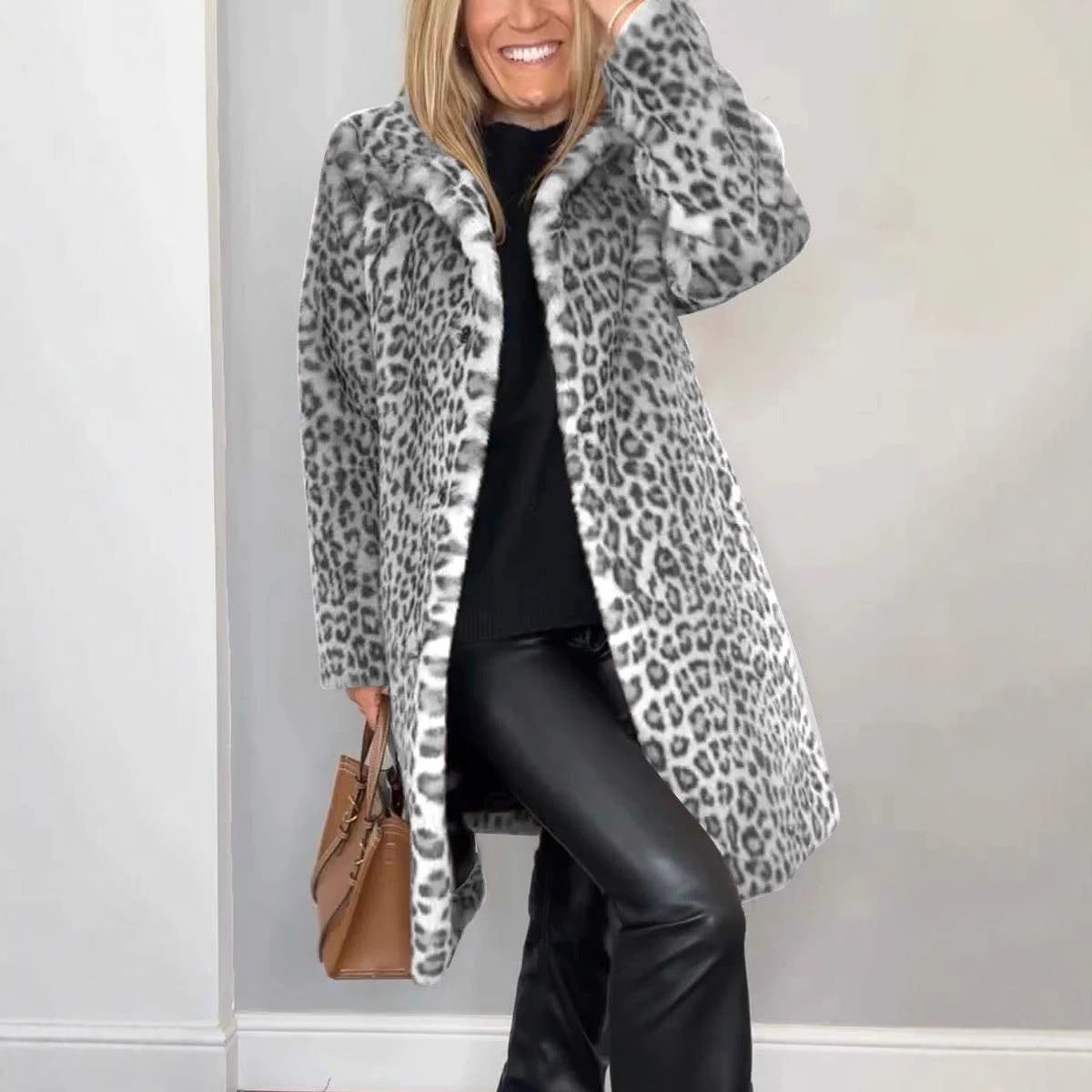 Mantel mit Leopardenmuster