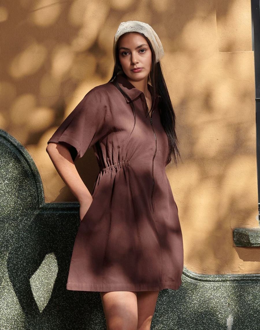 Kleid mit Ärmeln