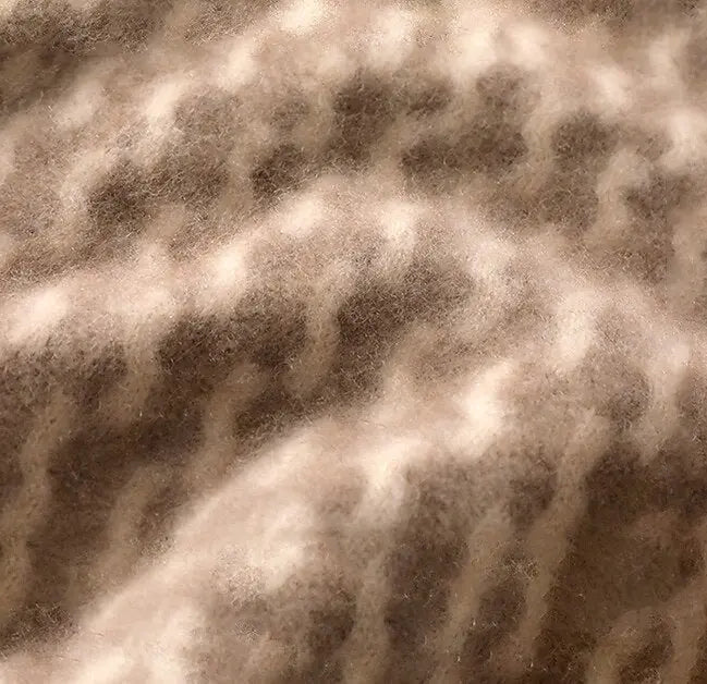 Geometrischer Pullover mit Rundhalsausschnitt