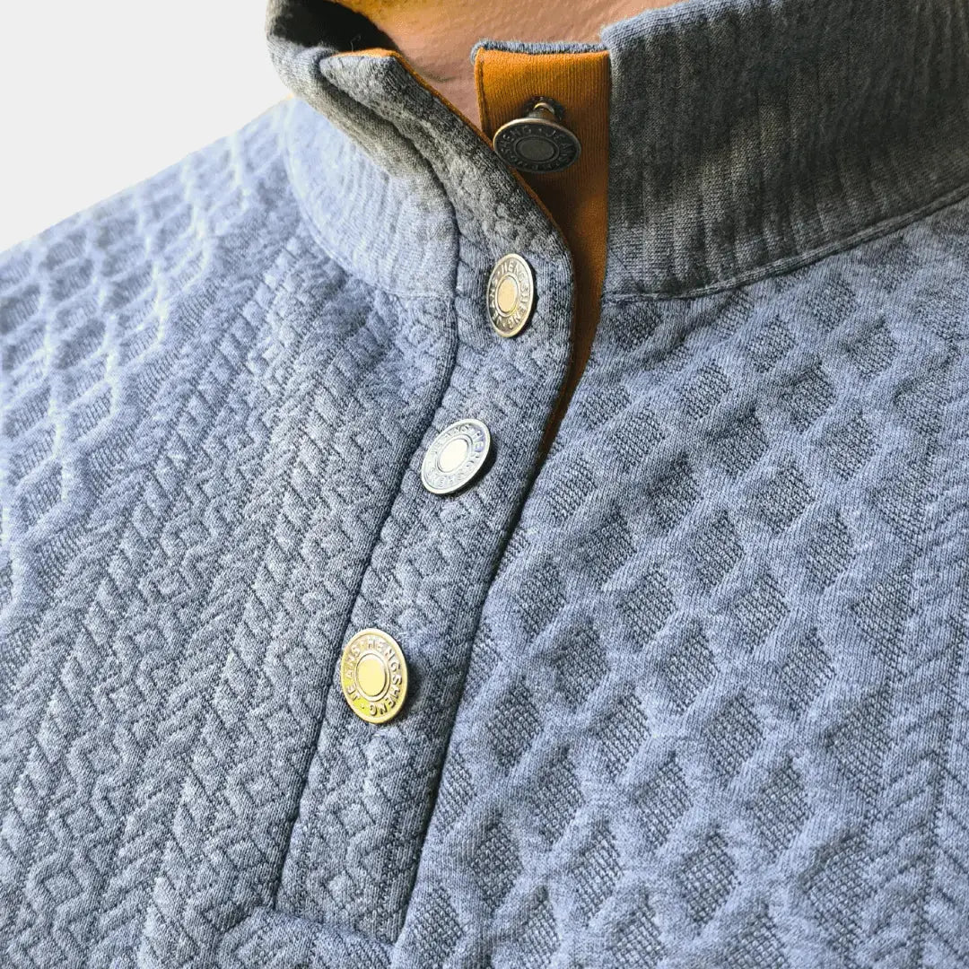 Klassischer Strickpullover