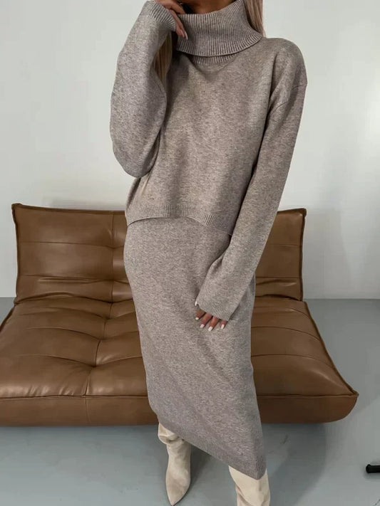 Kleid mit Rollkragenpullover