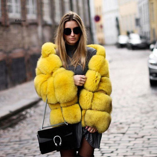 Glamouröser Pelzmantel