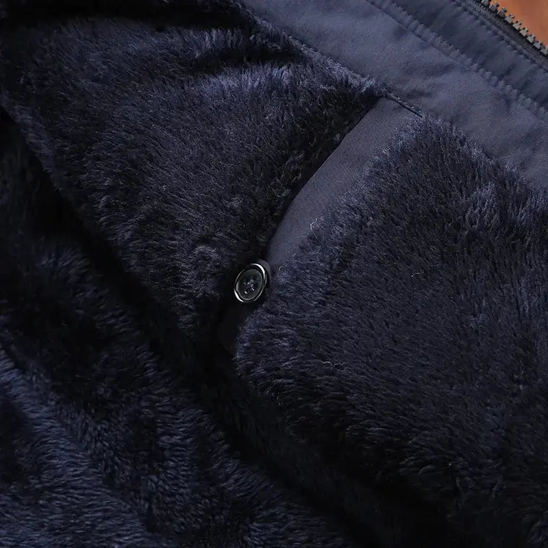 Warme Kapuzenjacke