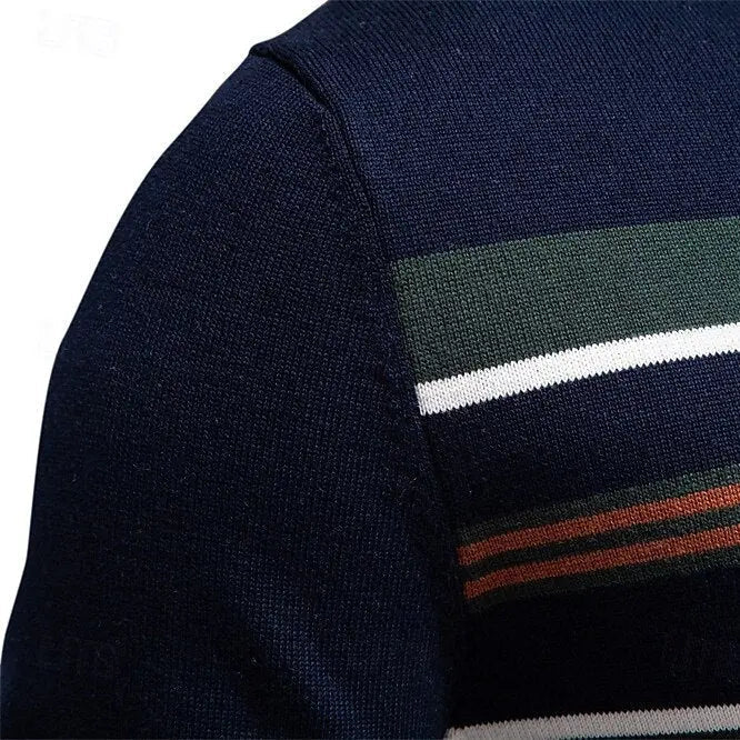 Gestrickter Pullover