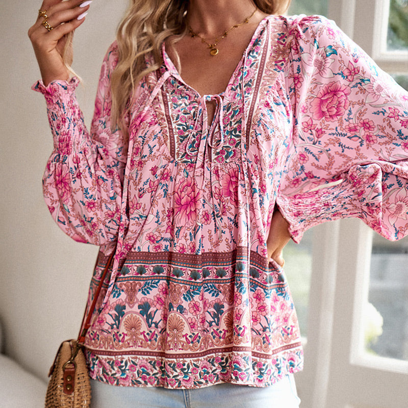 Leyla bedrucktes Langarmshirt mit V-Ausschnitt