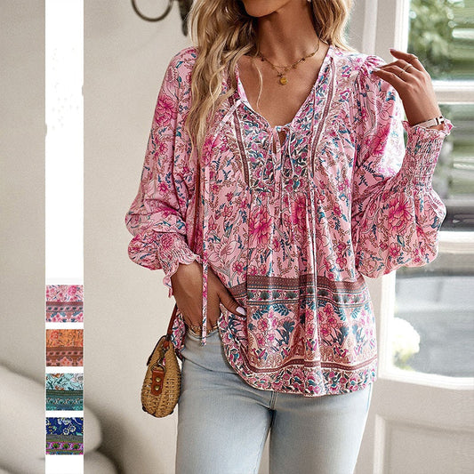 Leyla bedrucktes Langarmshirt mit V-Ausschnitt