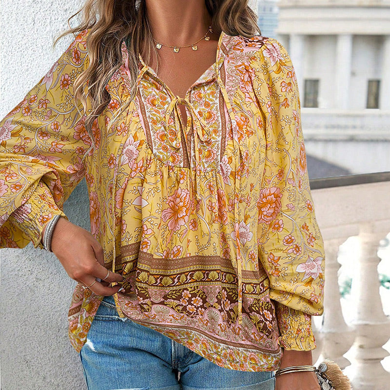Leyla bedrucktes Langarmshirt mit V-Ausschnitt